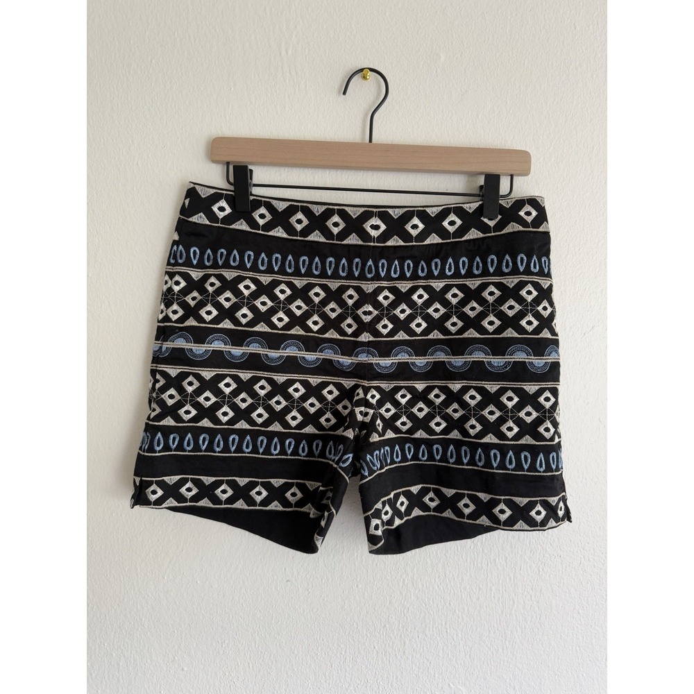 White House Black Market The 5" Short Black Blue Cream Embroidered Shorts Size 6